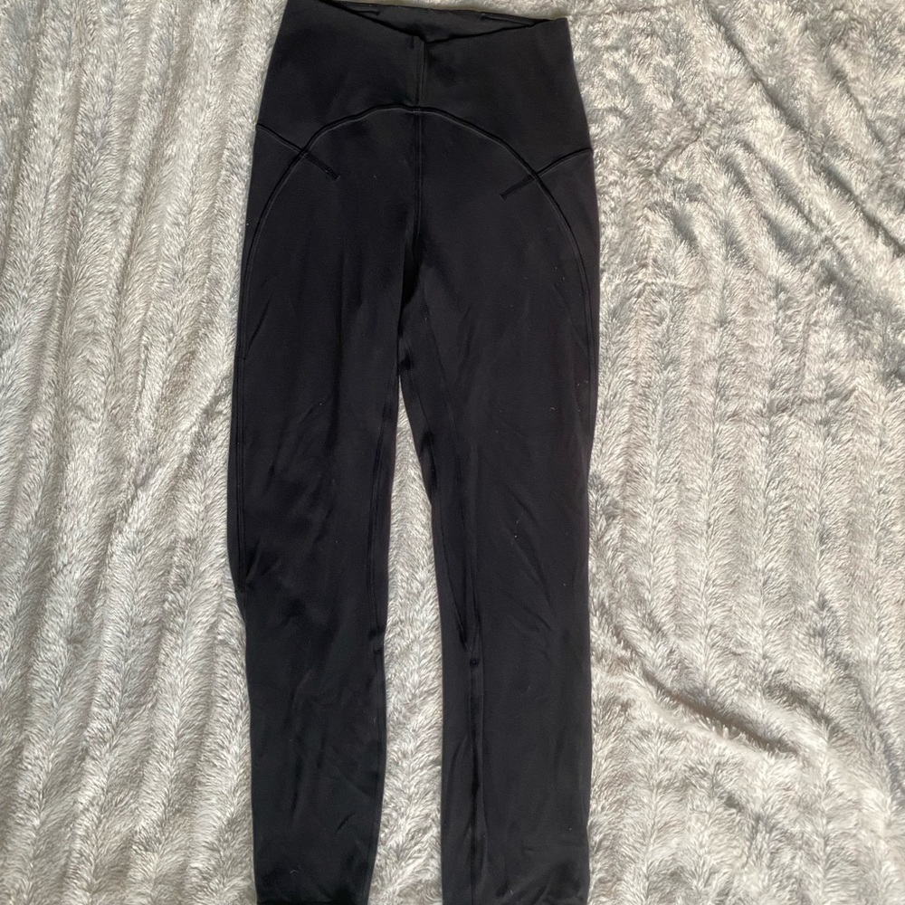 Lululemon black crop aligns